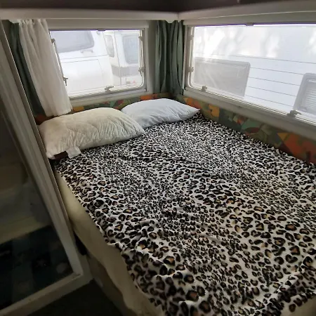 Πανσιόν In - Caravan Near The Sea 5 *