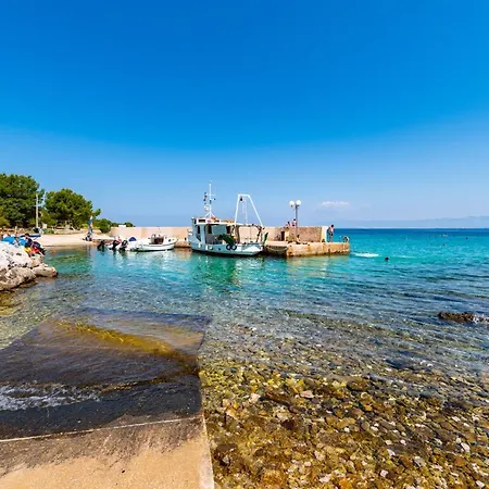 Guest house Caravan Near The Sea 5 Ugljan