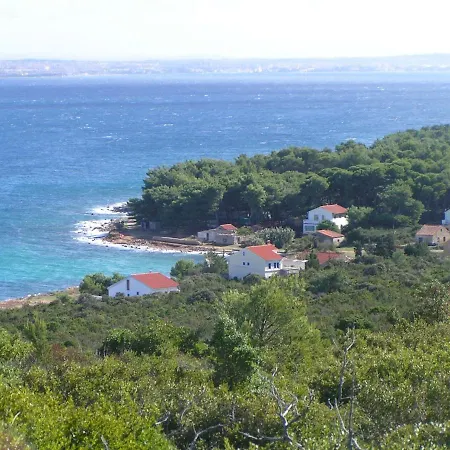 In - Caravan Near The Sea 5 *